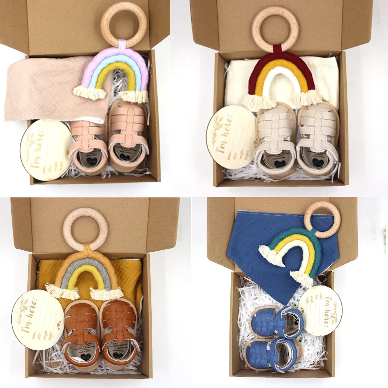 Baby Milestones Set Solid Bib Rainbow Teether Baby Shoes Photography Wooden Pad Gift Set