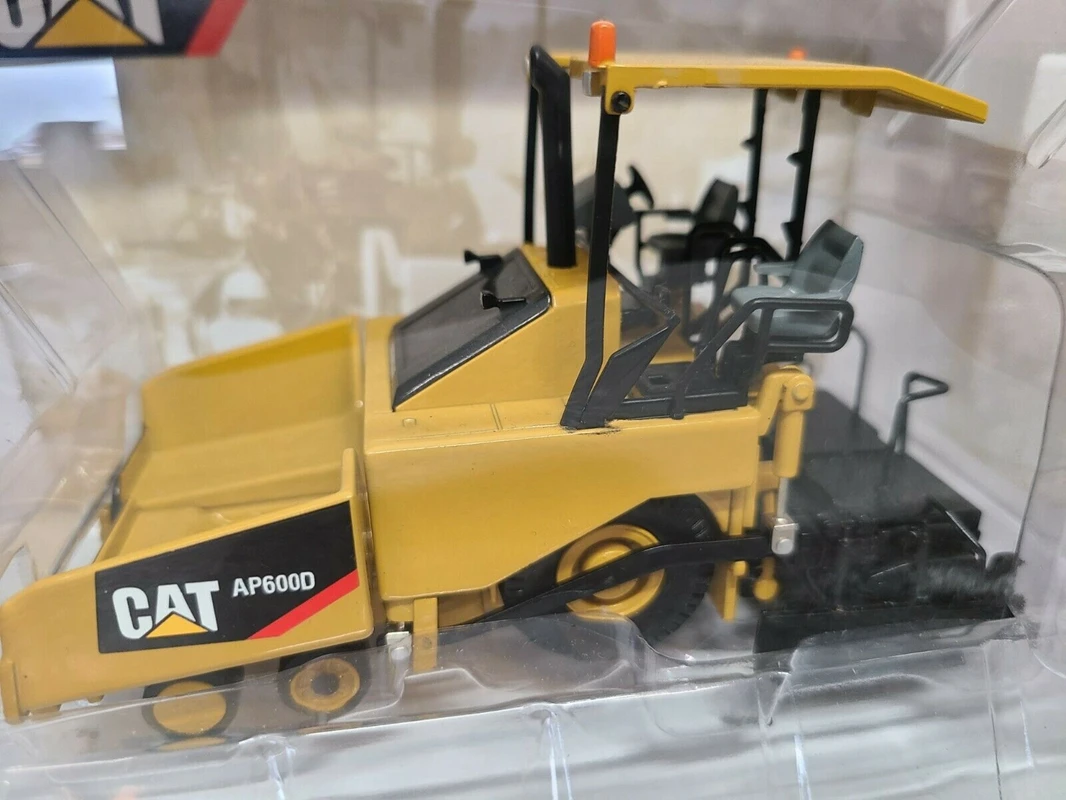 1:50 Diecast Model Norscot Cat Ap600d Asphalt Paver Canopy 55260 Construction Vehicles Toy