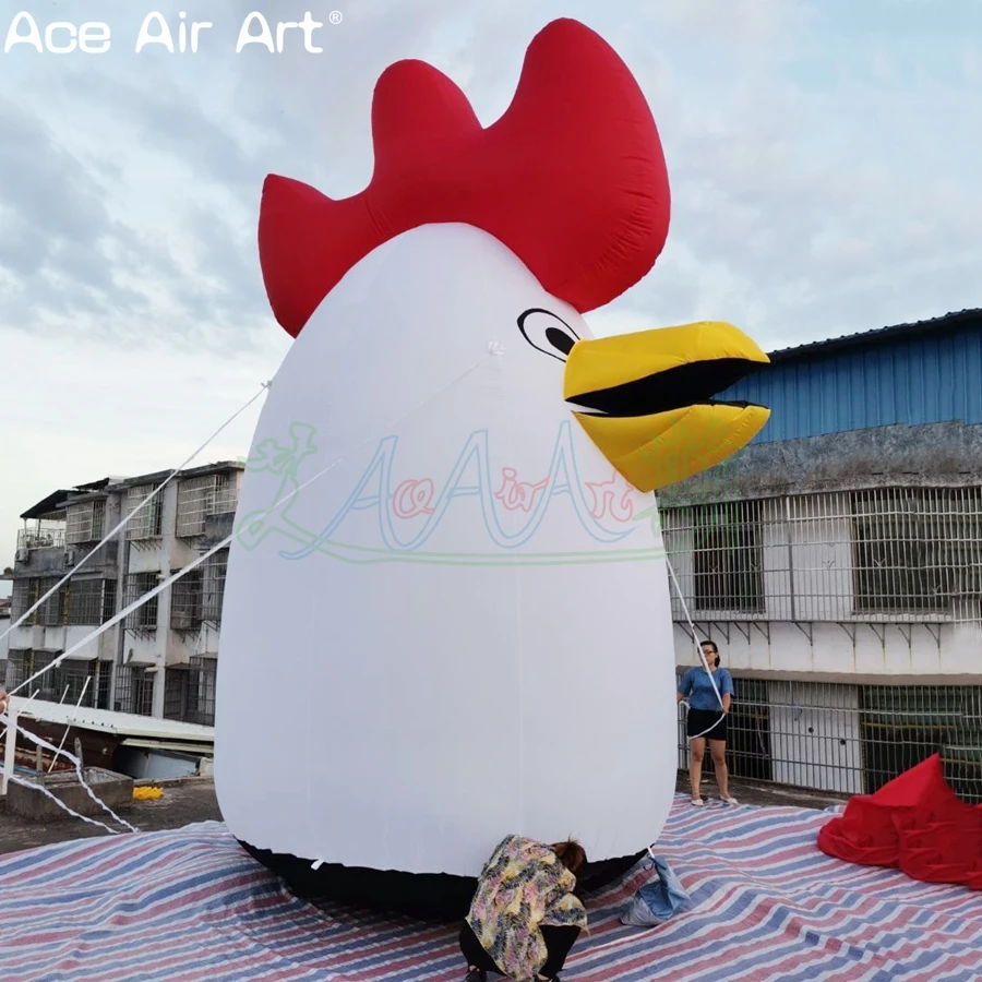 4/5/6m Wysoki gigantyczny balon zwierzęcy nadmuchiwana głowa kurczaka, stojący z grzebieniem koguta do reklam restauracyjnych wyprodukowany w Chinach