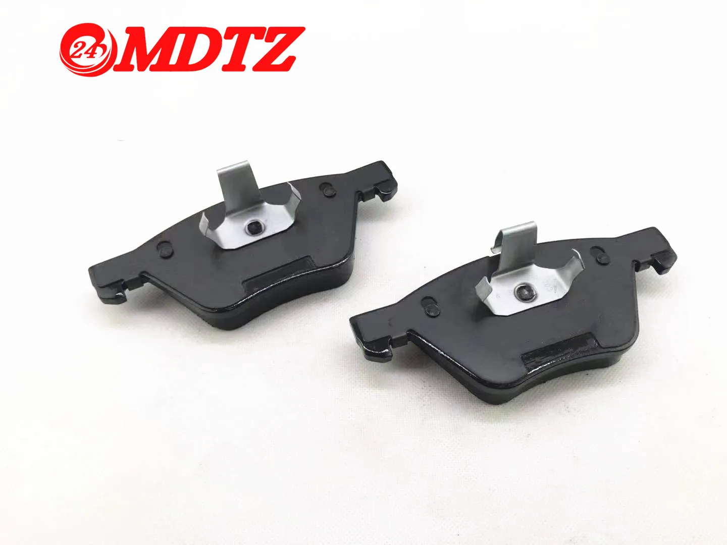 High quality auto disc brake pads D1267 34216774692 for BMW E87 E81 E90 F30 F35 120 320 X1