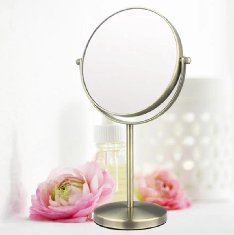 High quality simple and simple retro makeup mirror with two sides magnifying the European high definition mirror