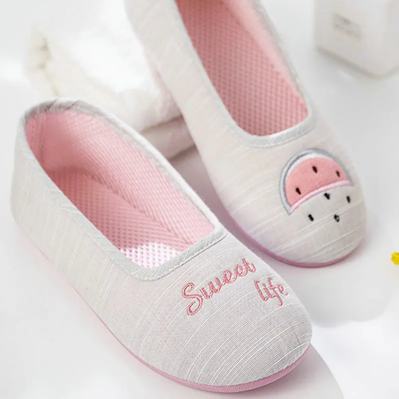 Spring  Summer Bag And Pregnant Women\'s Lovely Non Slip Soft Bottom Women Slippers 2 Colors Rubbers Girl Shoes Slippers