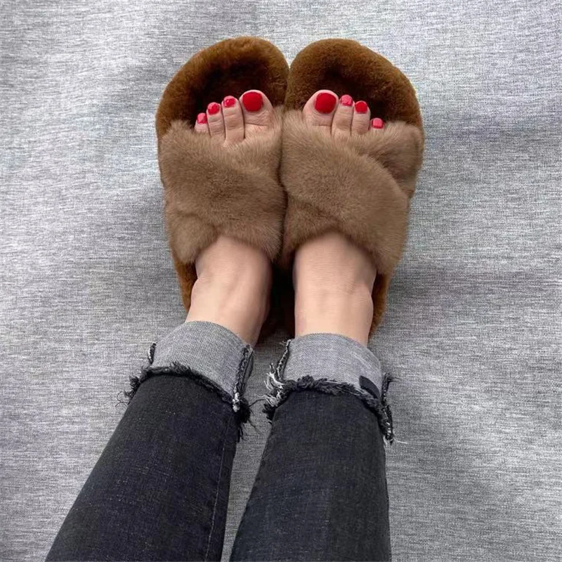 2024 Fur Slides 100% Mink Slippers Luxury Ladies Mink House Slippers Summer Shoes For Women\'s Sandals