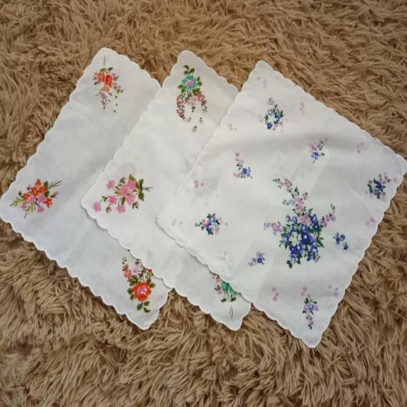 

5pcs/Lot Vintage Flower Women Square Lady Handkerchief White Lace Printed Children Cotton Wedding Hand Towel Hanky Random Colors