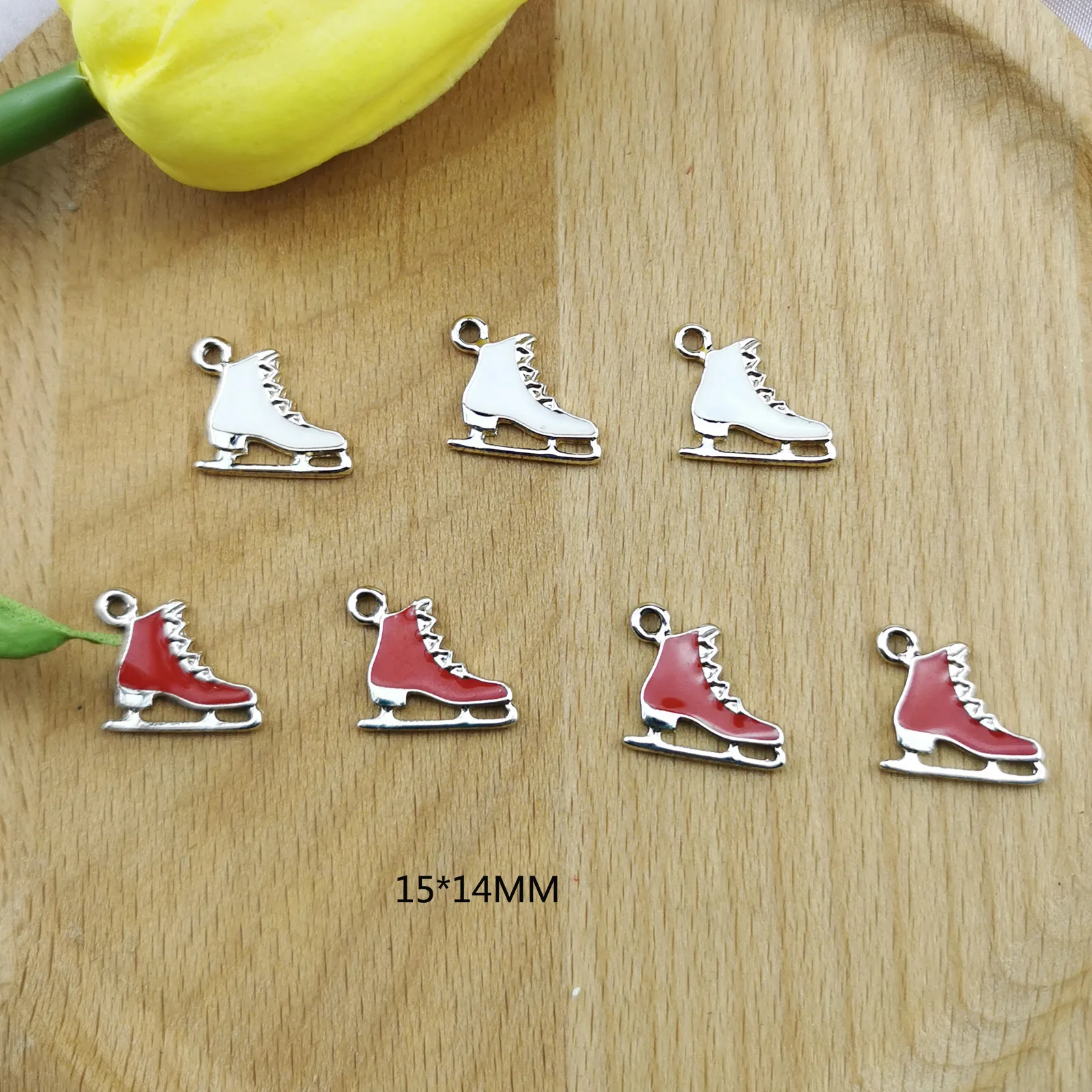 20Pcs Skates Enamel Charms Pendant White K Tone Metal Drop Oil Shoes Dangles DIY Fashion Jewelry Bracelet Floating Xmas Decor