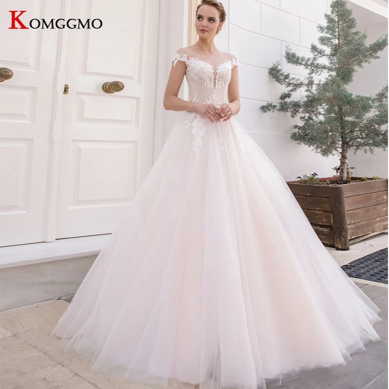 High-End O-Neck Embroidery Appliques Tulle Court Train Bridal Ball Gown Elegant Button Back Puff Sleeve Wedding Dress for Women