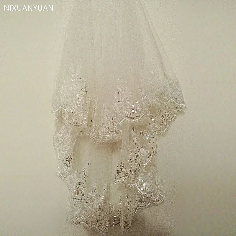 Short Cheap 75cm Long Lace Appliques Elegant Tulle Two-Layer Wedding Bridal Veil Long Wedding Veil with Comb