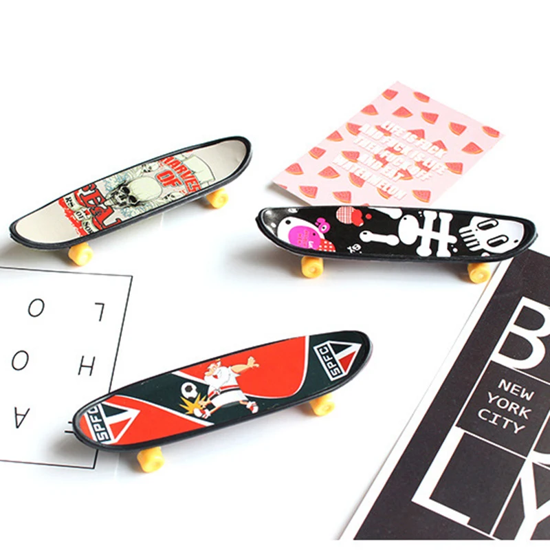 

3pcs Family Fingerboard Skateboard Children Interactive Deck Sport Game Girl Gift Maple Novelty Desk Finger Toy for Adults Kids