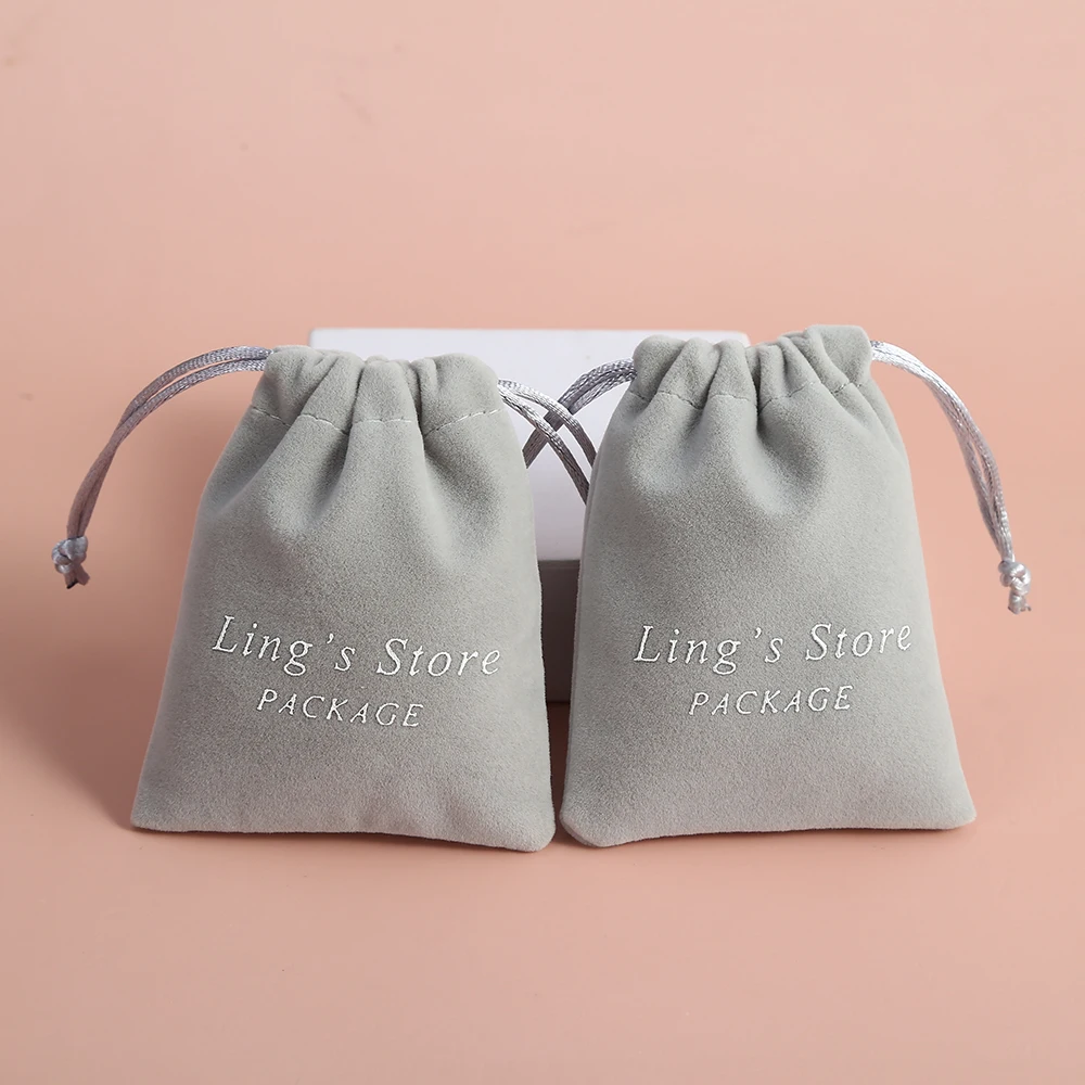 50pcs Grey Velvet Jewelry Bag Small Pouch for Wedding Christmas Party Candy Bag Organizer Gift Bag Personalizado Custom Logo