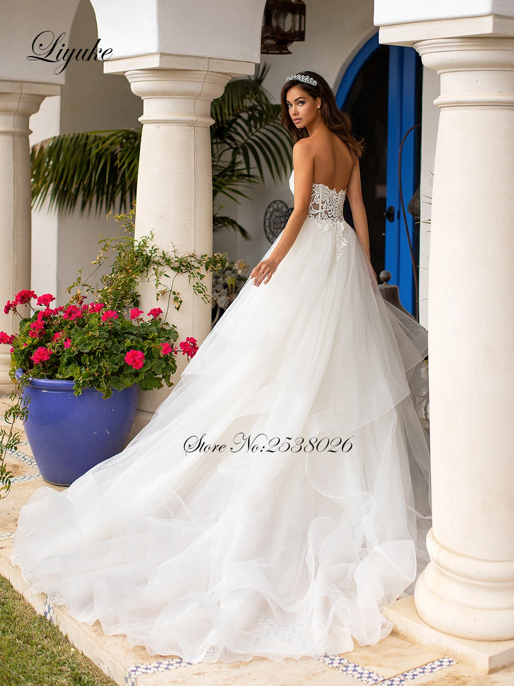 Liyuke Organza And Tulle Skirt Ball Gown Wedding Dress With Court Train Of Strapless Bridal Dress