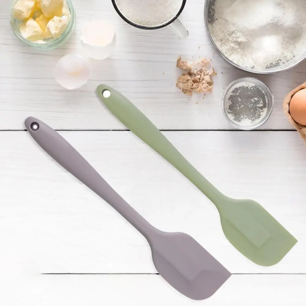 Pastry Scraper Portable Heat-resistant Hanging Pastry Scraper Baking Spatula Novel Cake Scraper Kitchen Tools