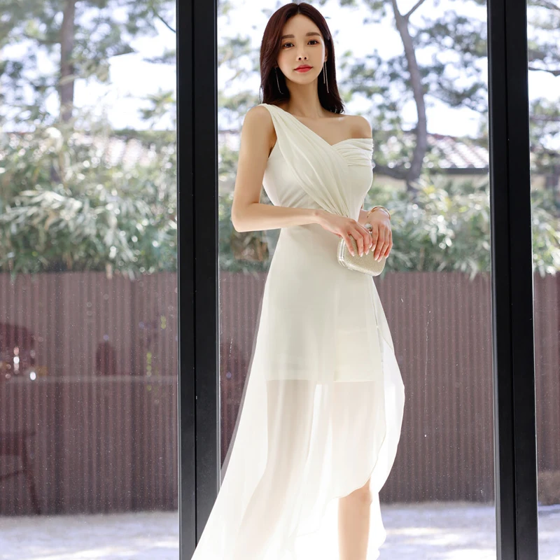 New White Voile Long Prom Party dress Elegant chiffon Gauze One-Shoulder inclined shoulder Asymmetrical Dress Club 2021