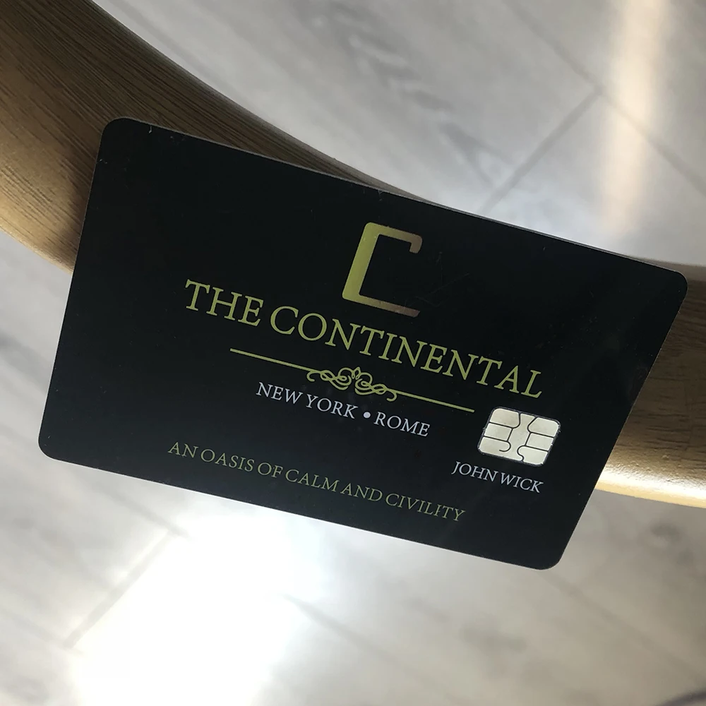 John Wick Cosplay Prop Continental Hotel Card Collection regali per uomo donna Halloween Cosutme accessori 2 pezzi