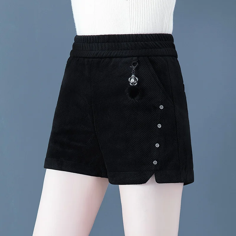 

2020 new fashion ladies winter thickened bottoming boots gold velvet shorts women's outer wear high waist DQ512