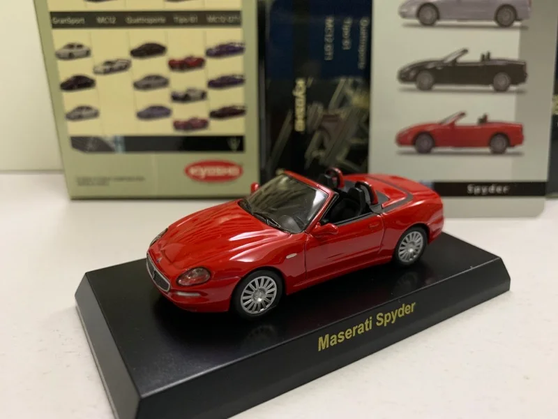 

KYOSHO 1:64 Maserati Spyder convertible car Collect die casting alloy trolley model