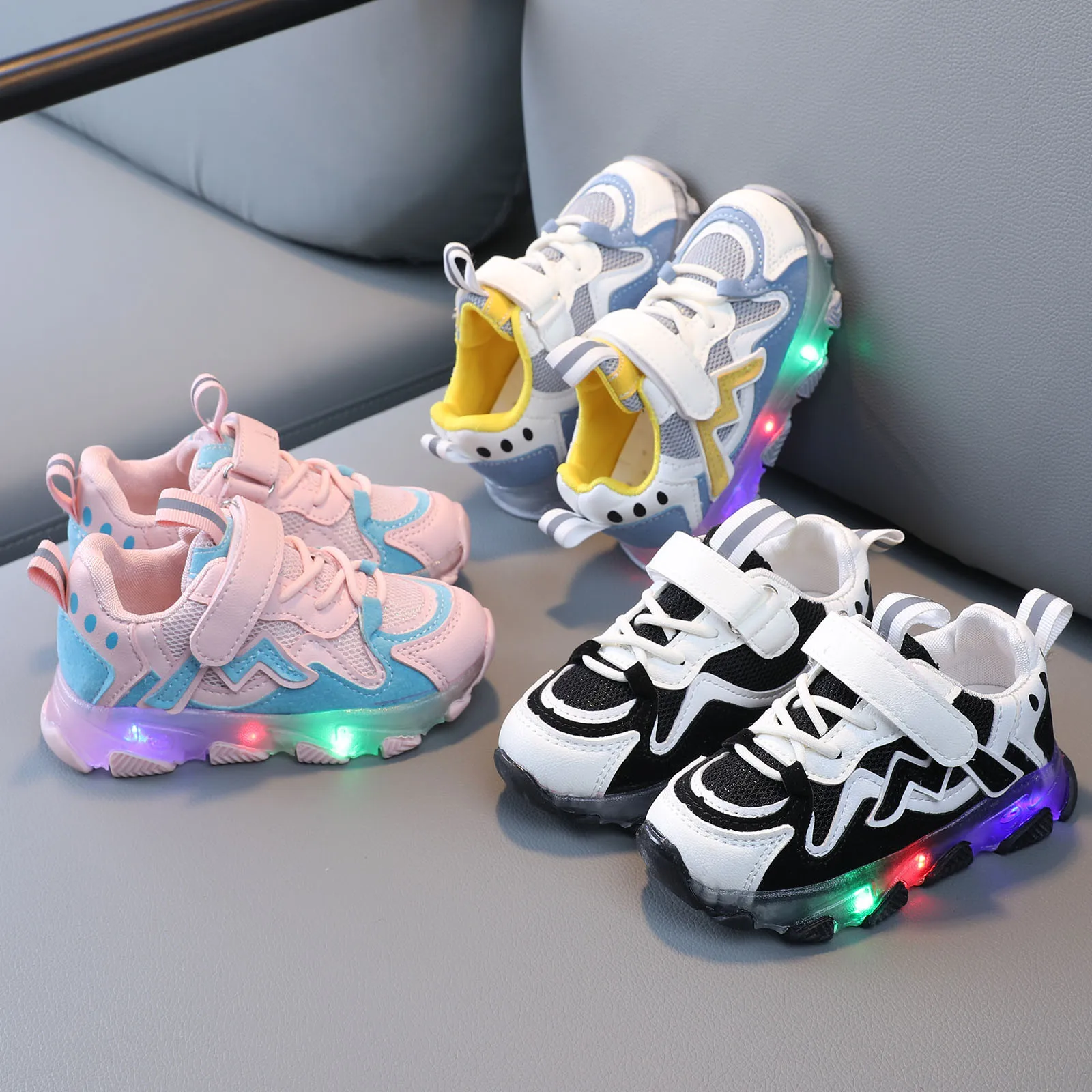 Kids Casual Sneakers Running Shoes Children Kids Baby Girls Led Light Luminous Running Sport Shoes Mesh Sneakers Shoes 12M-6Y