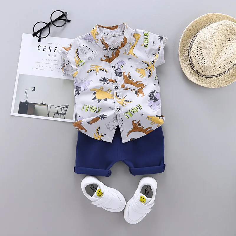 Cojunto de roupa de verão para bebê com estampa de dinossauro, camiseta e short, roupa casual para meninos, roupas de viagem para crianças