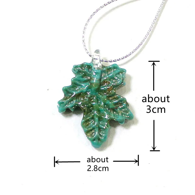 2pcs Mini Glass Maple Leaf Pendant European Style Colorful Leaves Charm DIY Craft Jewelry Making Accessories for Handmade Lovers