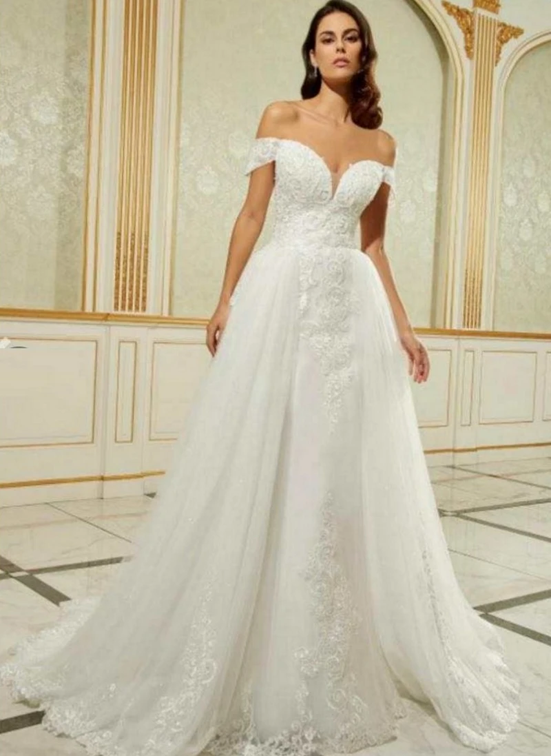 Bodenlangen Spitze Appliques Sweep Zug Langarm V-ausschnitt Hochzeit Kleid Backless Backless Brautkleider Stunning Hohe Qualität