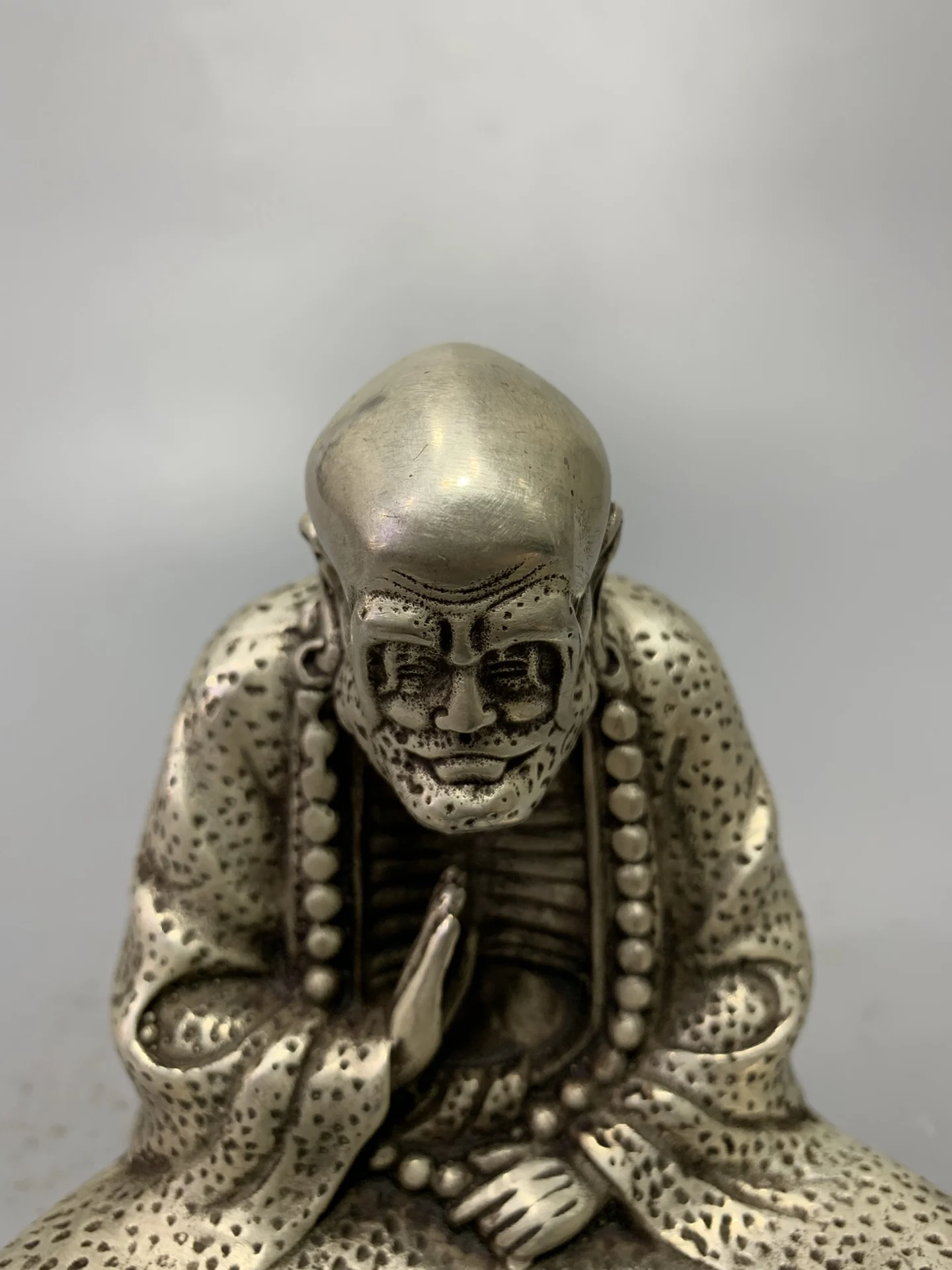 White Copper Silver Plated Antique Home Decoration Of Old Buddha Statue Of Dharma Master