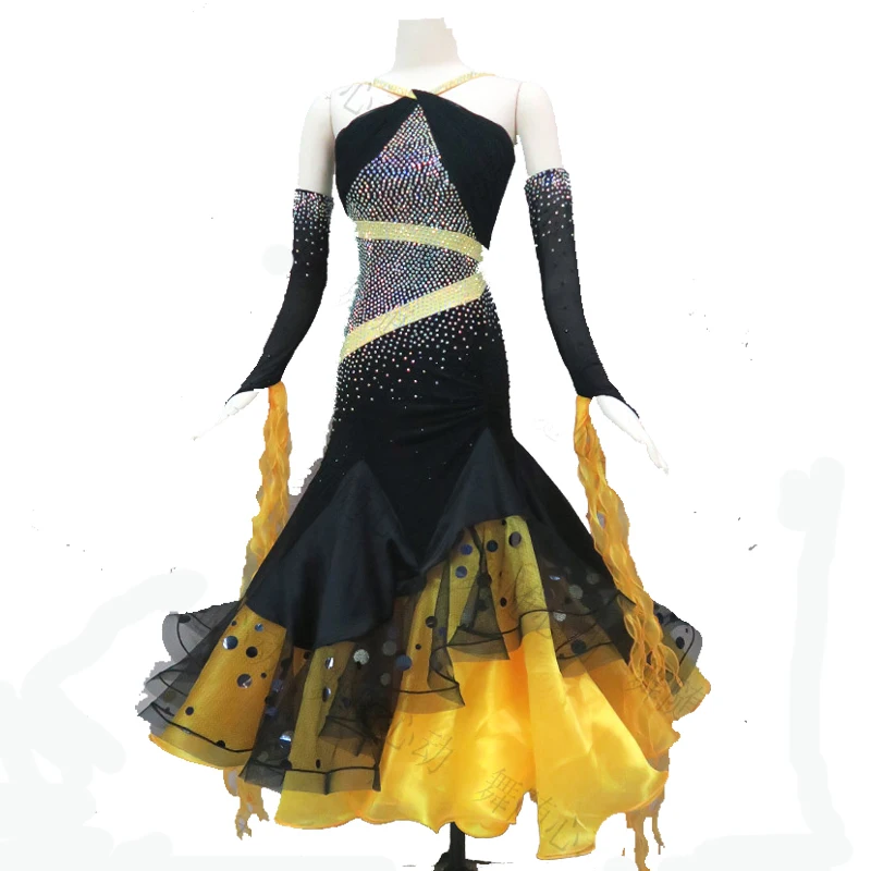 

Черные платья для соревнований по бальным танцам с блестками, современное танцевальное платье для вальса, танго, платье со страусиными перьями, красный цвет, с длинным рукавом