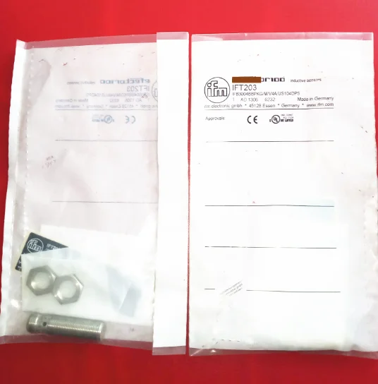 

IFT203 IFT204 inductive M12 proximity switch four-core connector PNP normally open sensor metal induction spot