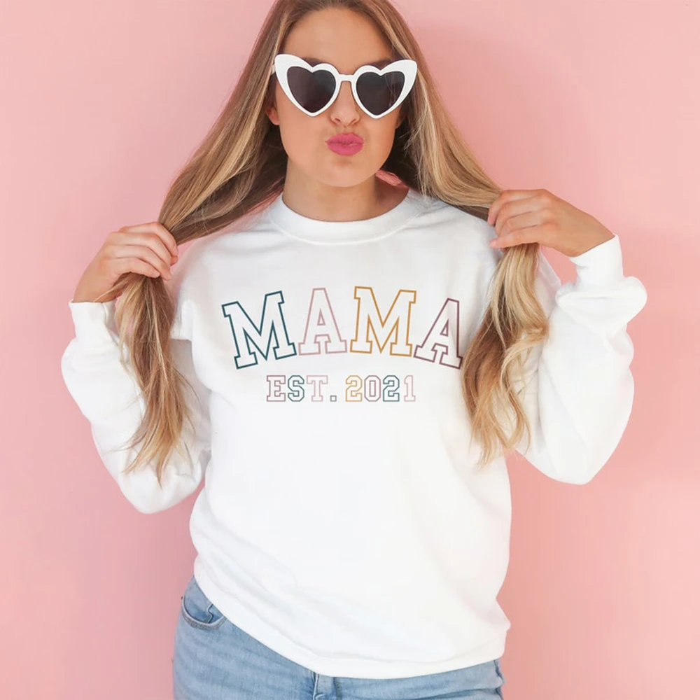 Sweat-shirt personnalisé Mama Est pour femme, pull ras du cou, sweats à capuche graphiques PVD, haut décontracté, pulls mama, nouveau spinal to be, cadeau