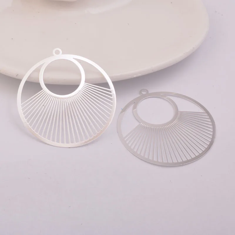 30 Stück AB5957 40*43mm Großer Runder Stempelanhänger aus Messing mit Filigran-Motiv, Wasserzeichen-Anhänger, Schmuck- und Ohrring-Zubehör – Detail 13