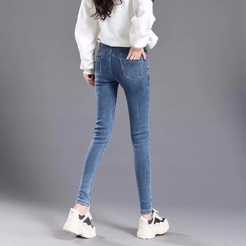 Warm Jeans Pants For Women Plus Size Winter Blue Light blue Solid Skinny Fleeces Thick Pencil Pants with Velvet Denim Trousers