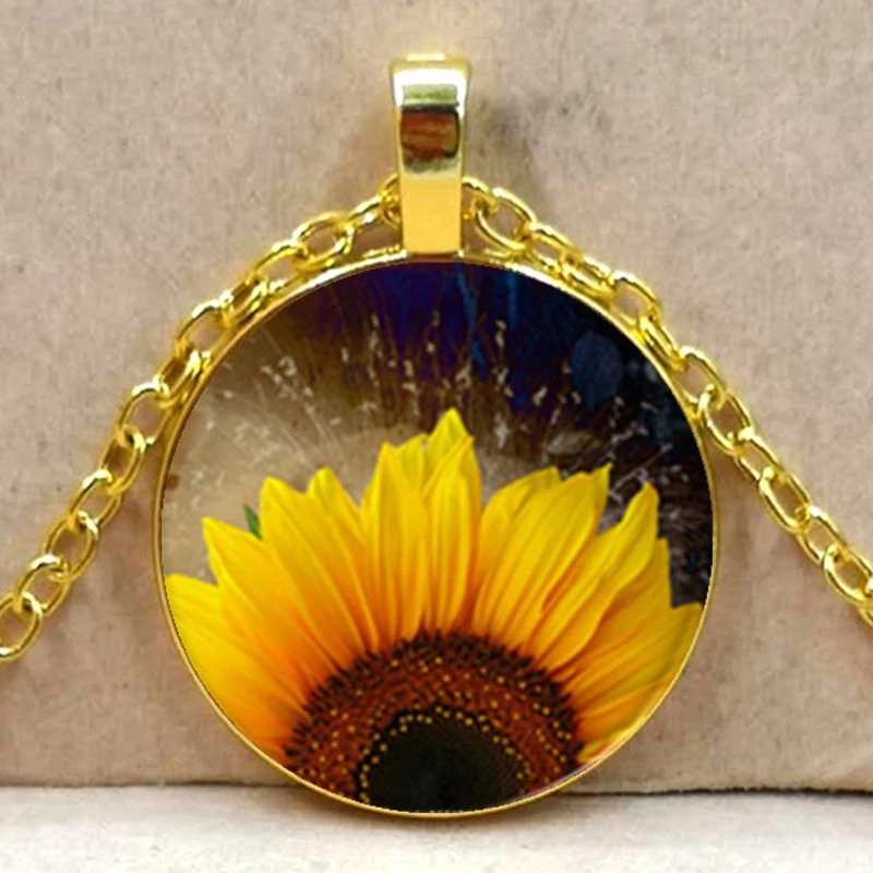 New Sunflower Round Necklace Yellow Sunflower Pendant Glass Picture Jewelry Heart Necklace