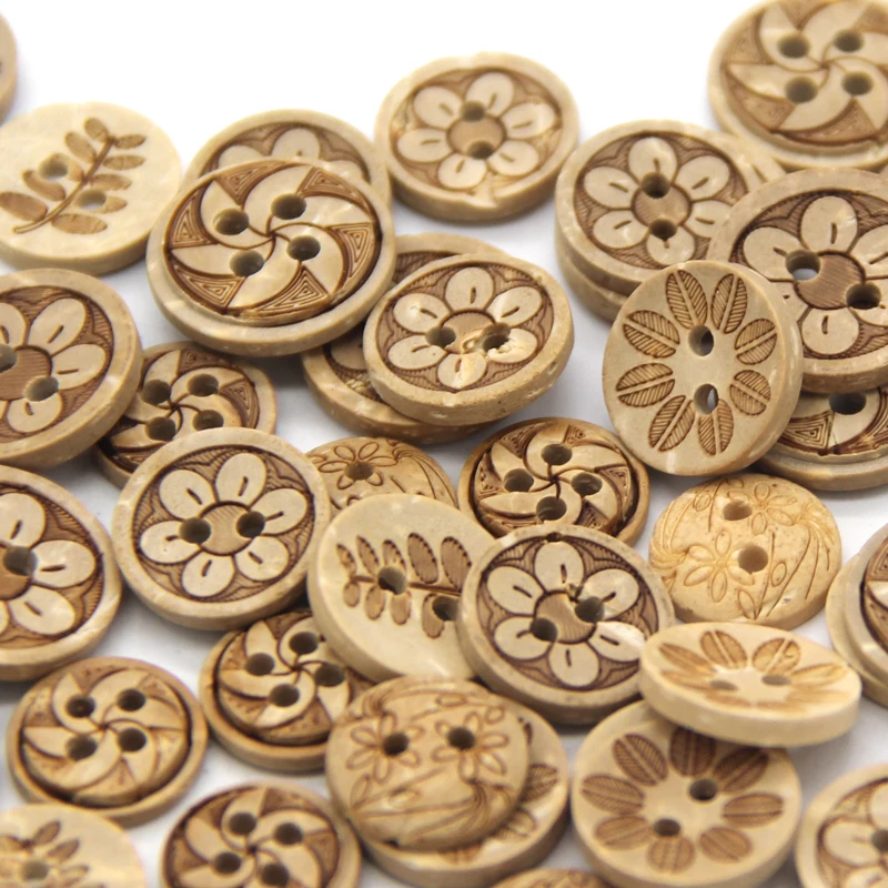 HENGC 30pcs Mixed Flower Carved Wooden Buttons For Clothing Children Scrapbooking Shirt Handmade DIY Sewing Accesories Wholesale