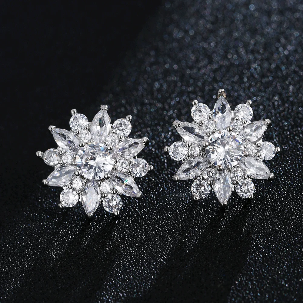 Bettyue New Fashion Ingenious Snowflake Shape Earring Noble Zirconia Decoration For Women&Girls Charming Jewelry