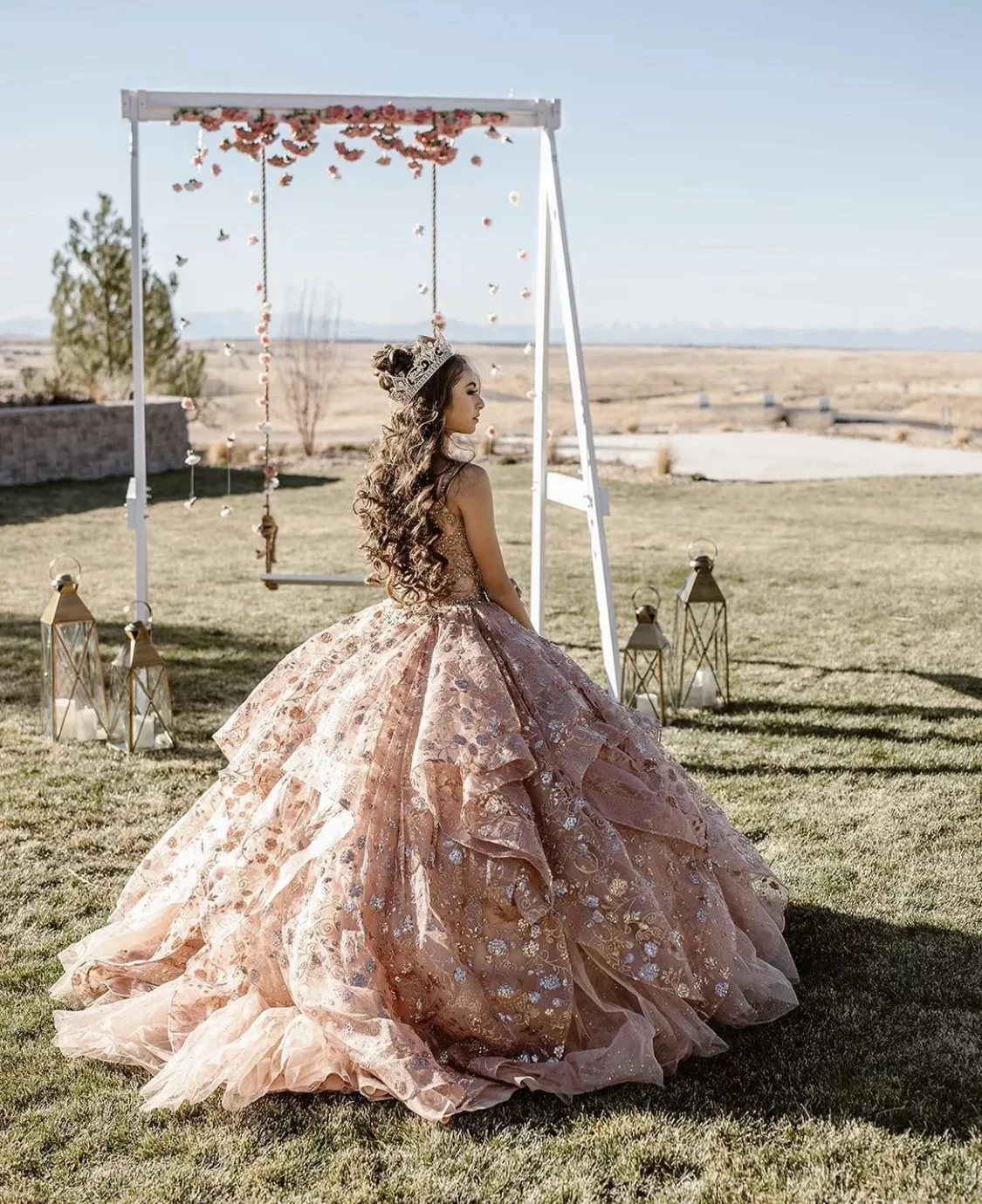 Robe Quinceanera Champagne bon marché, robe de bal, manches longues, applications en Tulle, bouffante, douce, 16 robes