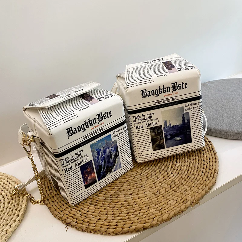 Graffiti Shoulder Bag Letter Newspaper Printing Chain Fashion Box Crossbody Bag For Woman Designer Cute Handbag Satchels Purse