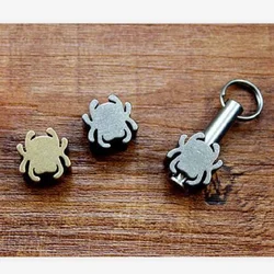 Titanium Brass Spider Shape Keychain Pendant Necklace Charm, Hunting Costume Drawstring Pendant Decoration