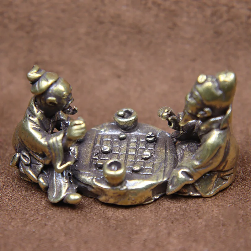 Antique Brass Old Man Playing Chess Miniatures Figurines Tea Table Ornaments Home Decorations Crafts Accessories Desktop Decors