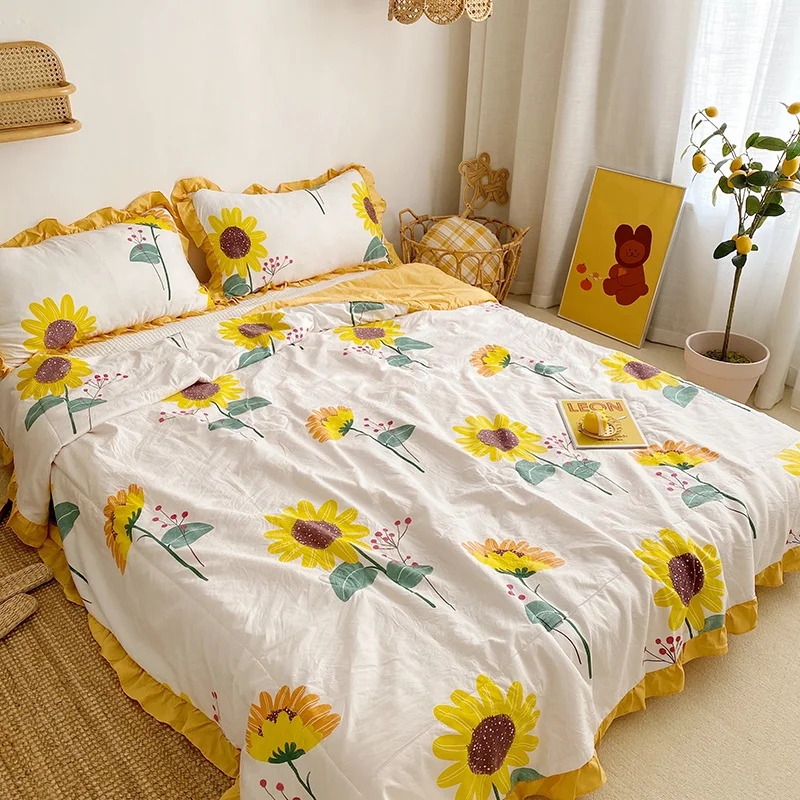 

4PCS Set Lovily Childen Blankets Keep Warm Blanket Summer Thin Blanket 3 Sizes Choose Queen King Size Quilts Cartoon Style Quilt