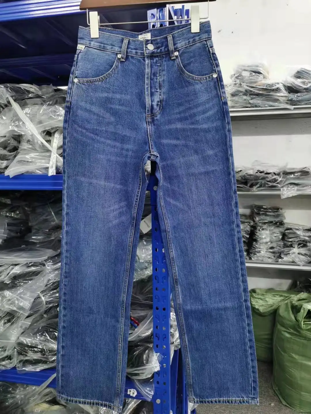 Celana Jeans Wanita Modis Pinggang Tinggi Celana Denim Longgar Wanita