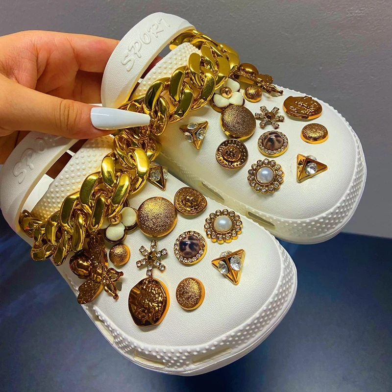 Summer Women Slippers With Charms Chain Platform Outdoor Garden Shoes Sandals Flip Flops Fashion Punk Slippers Women Shoes