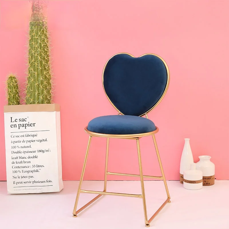 Nordic Girl Heart Princess Chair Bedroom Heart-Shaped Make-up Chair Creative Flannel Love Chair