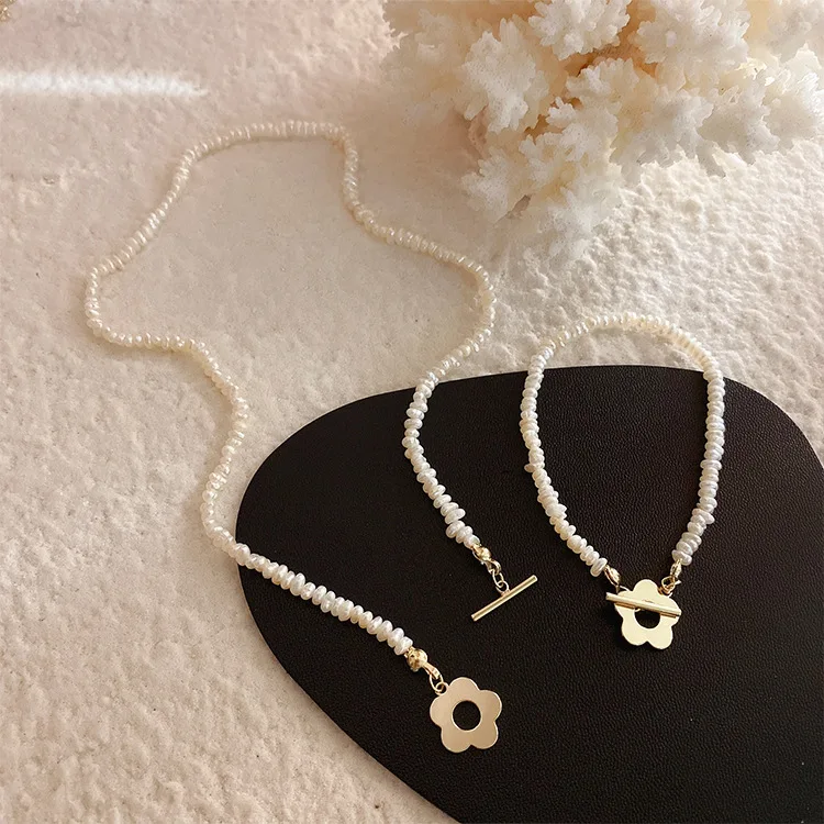 Retro Simple Pearl Chokers Necklace Flower Pendant Necklace Women Clavicle Chain Chokers Necklace Top Quality Jewelry