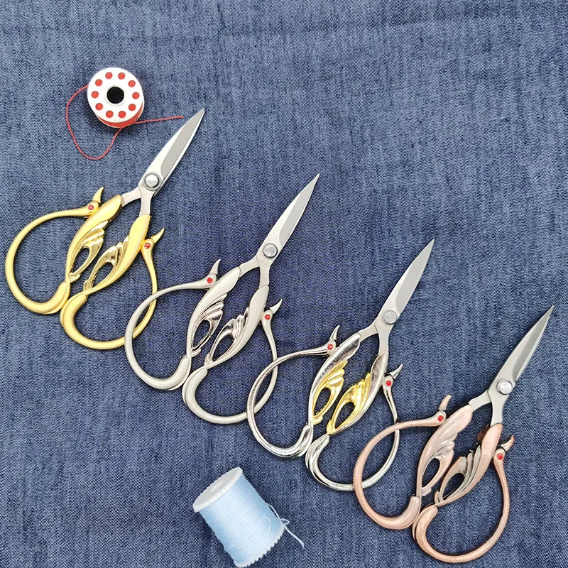 Swan Design High Quality Durable Sewing Thread Scissors Golden Vintage Embroidery and Sewing Scissors Sharp Needlework Scissors