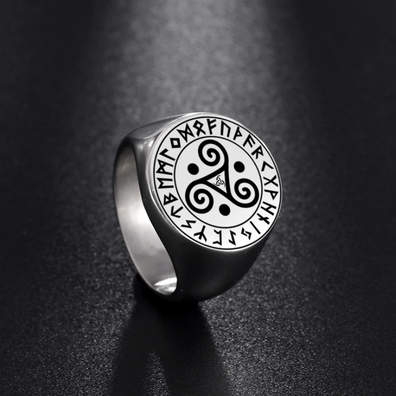 LIKGREAT Vintage Triskele Ring Triple Stainless Steel Signet Ring for Men Spiral Symbol Protection Amulet 2023 New Year Gift