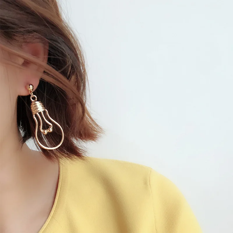 Unique Design Light bulb Drop Earrings for Women Creative Simple Metal Pendant Earrings Interesting Jewelry Friends Gifts