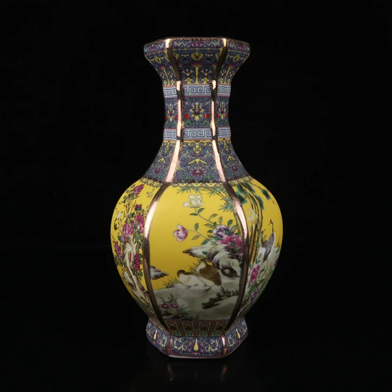 

Exquisite Chinese Archaize Colored Enamel Decorative Auspicious Flowers and Birds Six Sides Porcelain Vase