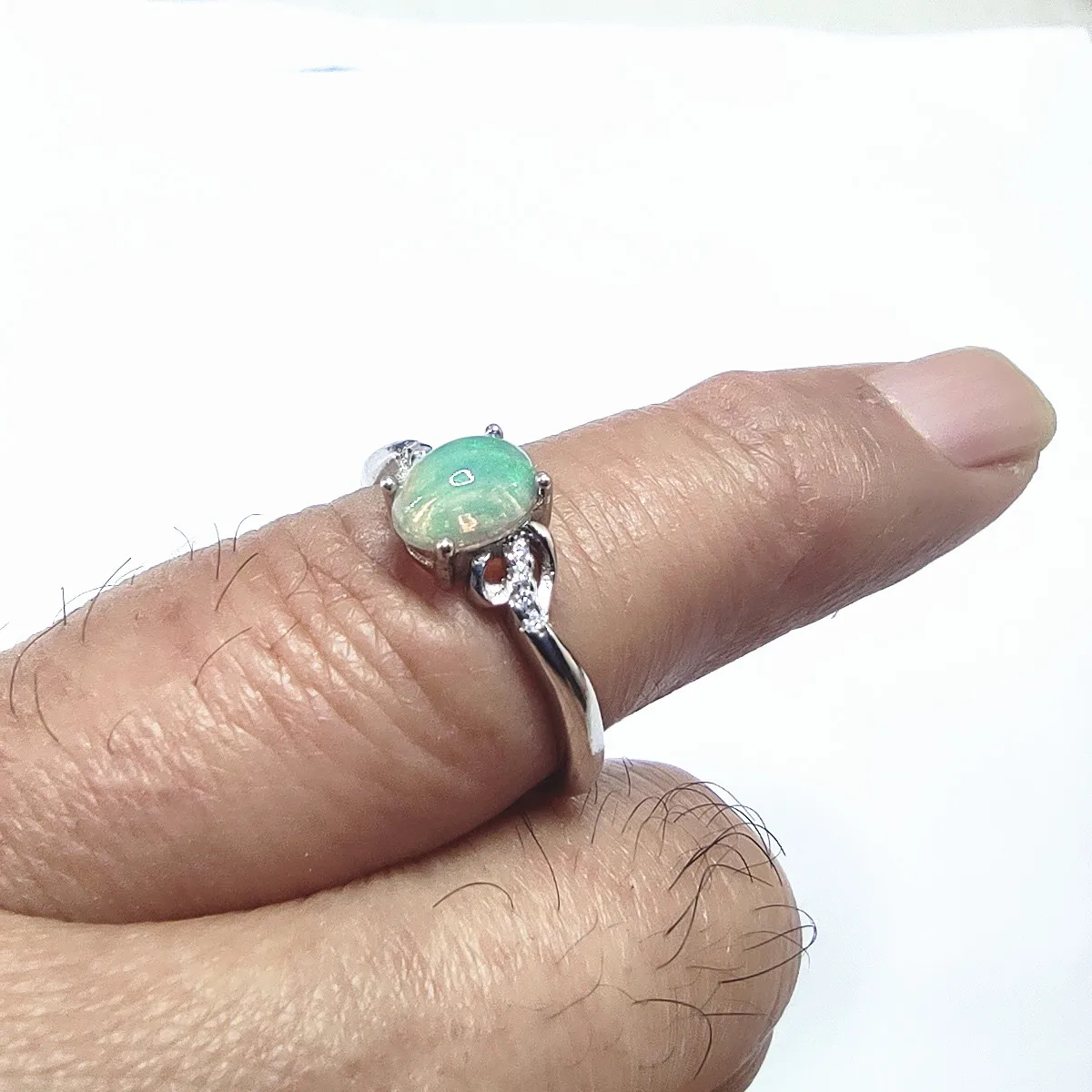 

KJJEAXCMY Boutique Jewelry 925 Sterling Silver Natural Opal Gemstone Ladies Ring with Micro Diamonds Inlaid Ova