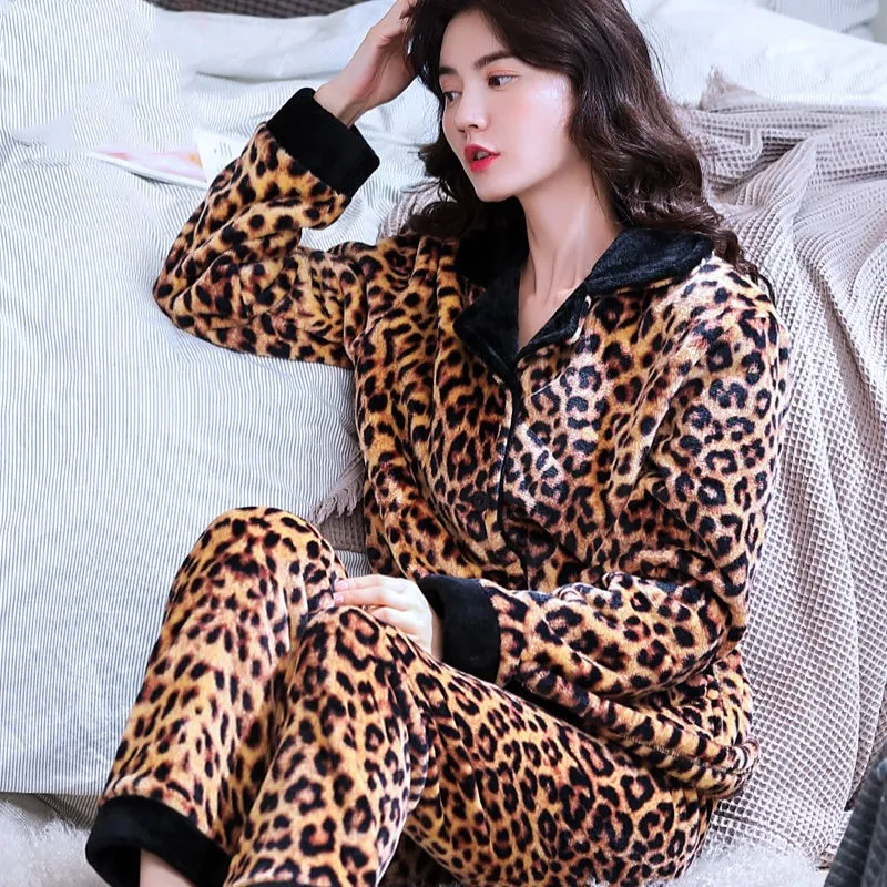 Conjunto de pijamas gruesos de franela cálida para mujer, ropa de dormir de leopardo, ropa de casa de animales, invierno, nuevo