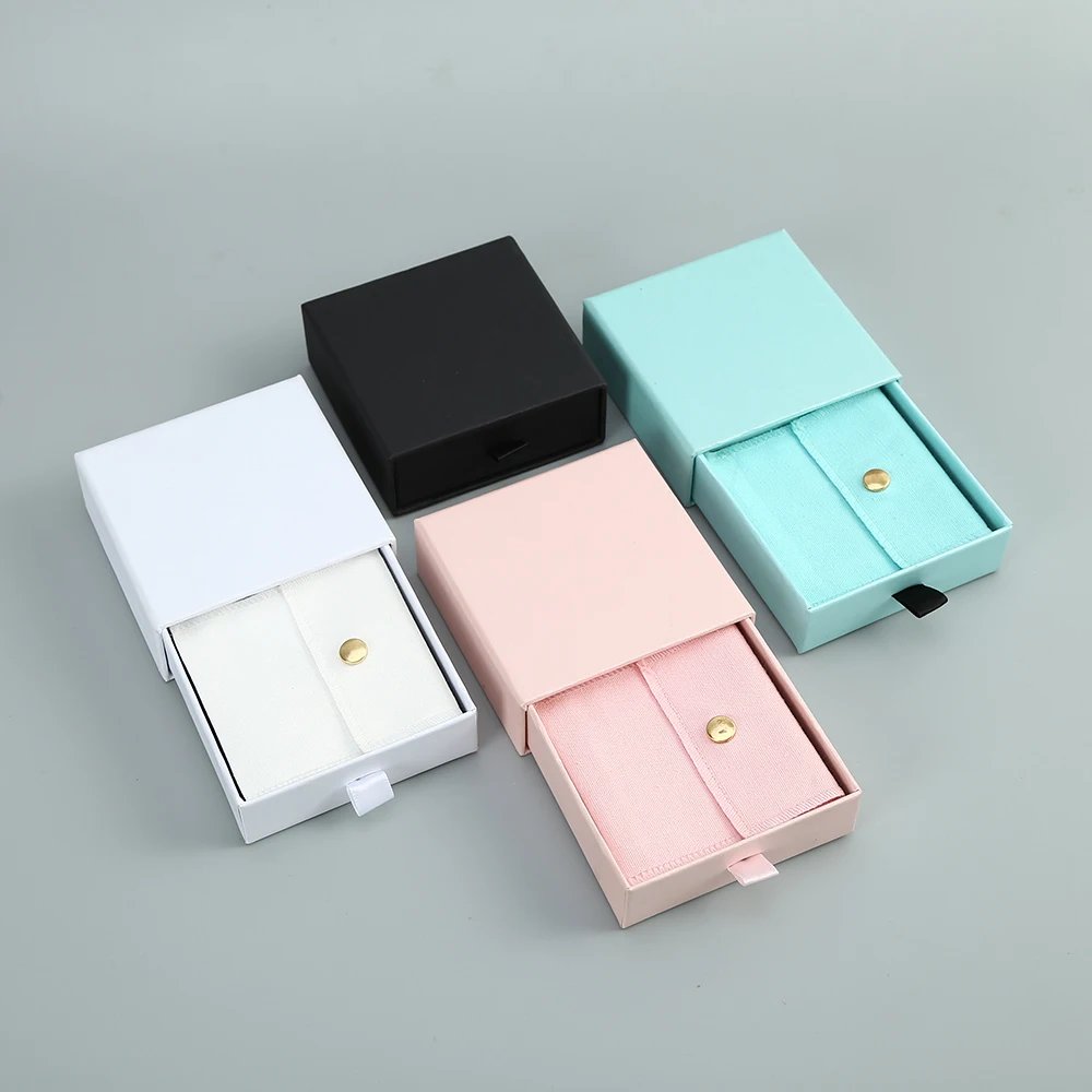 

Хлопковый пакет и бумажная коробка Наборы ювелирных изделий на свадьбу Рождественский подарочный пакет Маленький шикарный пакет для ювелирных изделий Серьги Кольца Наборы для демонстрации