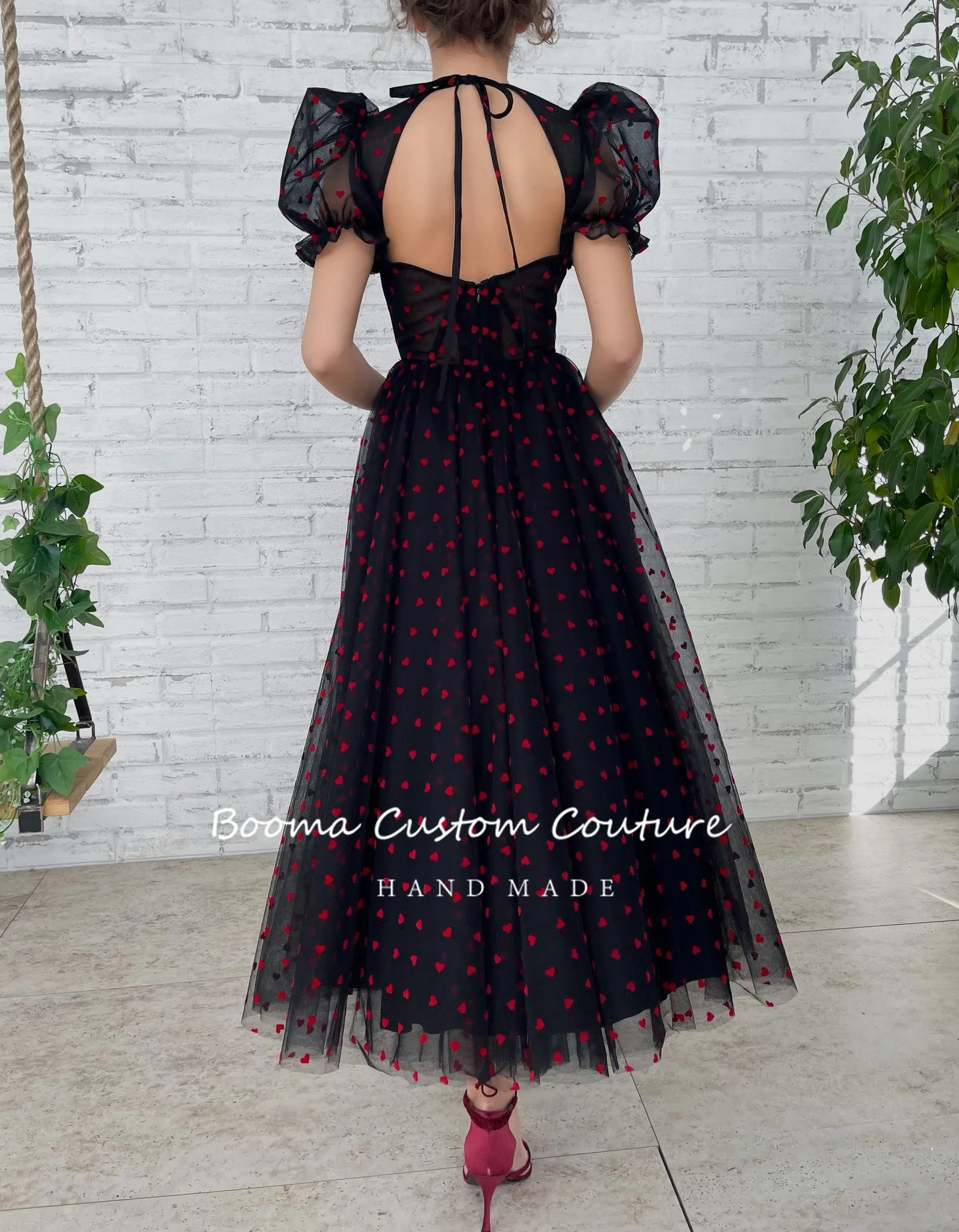 Booma Red Hearts Black Tulle Midi Prom Dresses Short Puff Sleeves Tea-Length Formal Prom Gowns Evening Party Gowns Customized