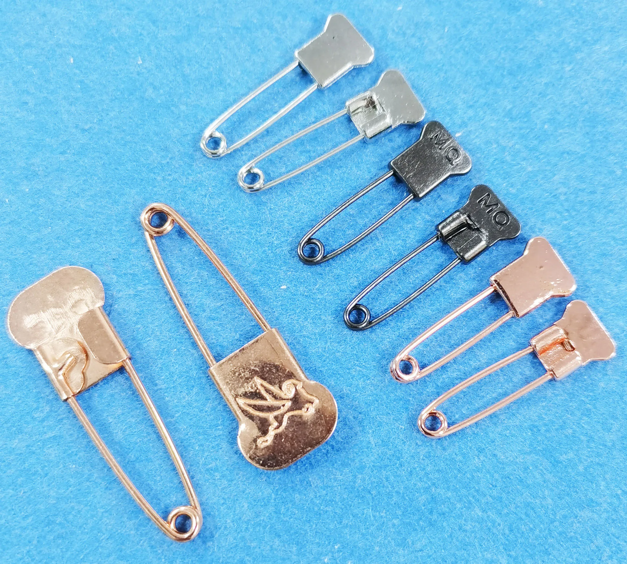 50 PCS Copper Safety Pins Silver Rose Gold Gunmetal Craft Safety Pins Brooch Stitch Markers Pins Loops Charms Jewelry Tag Charms